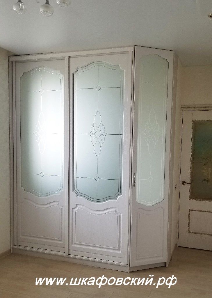 Двери для шкафа купе с матовым стеклом